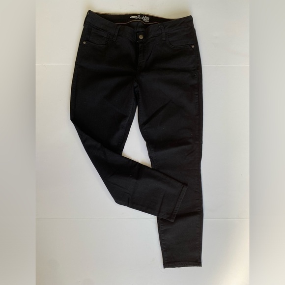 Old Navy Rockstar Jeans 16 - Picture 4 of 14